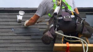 Professional roofing contractors have proper safety training